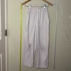 Lululemon Athletica Cream Elastic Waist Active Pants